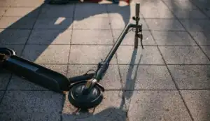 Marseille : un adolescent en trottinette gravement blessÃ© aprÃ¨s une collision avec une voiture