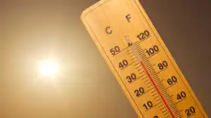 24 dÃ©partements en vigilance rouge, la canicule aggrave les risques dâ€™incendie