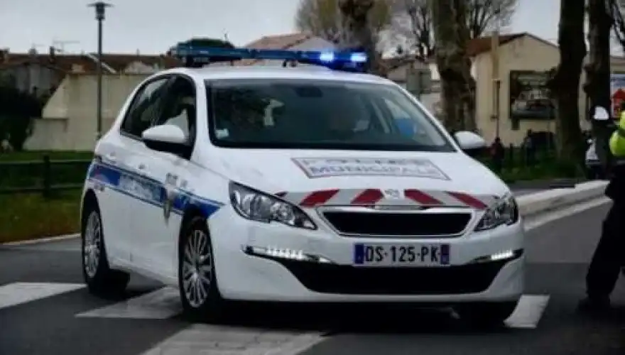 Véhicule de police municipale